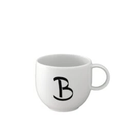 Becher B Letters In Weiß